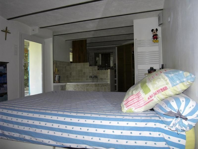 A la location maison les Olives Marseille 13013, 2 chambres + bureau, piscine, garages