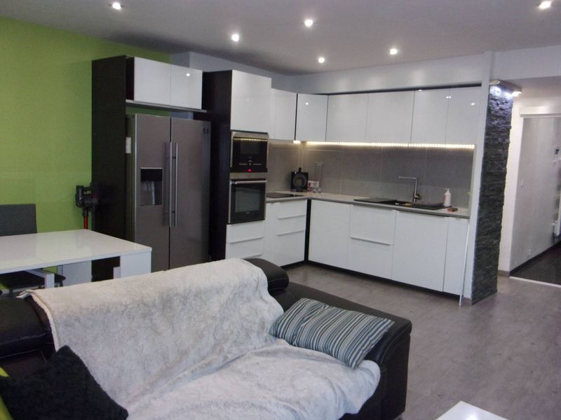 A louer appartement 2 pièces meublé de 52 m² avec balcon et cave Saint Pierre 13005 Marseille