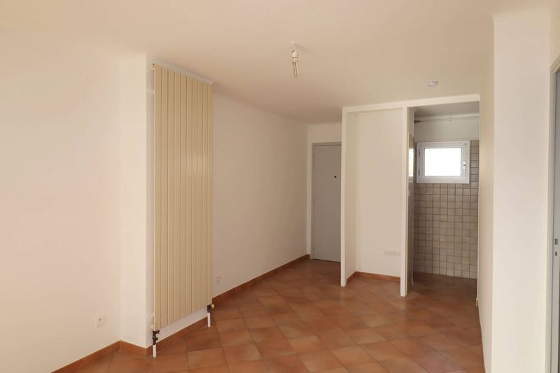 A louer appartement 4 pièces 61 m² Timone 13005 Marseille