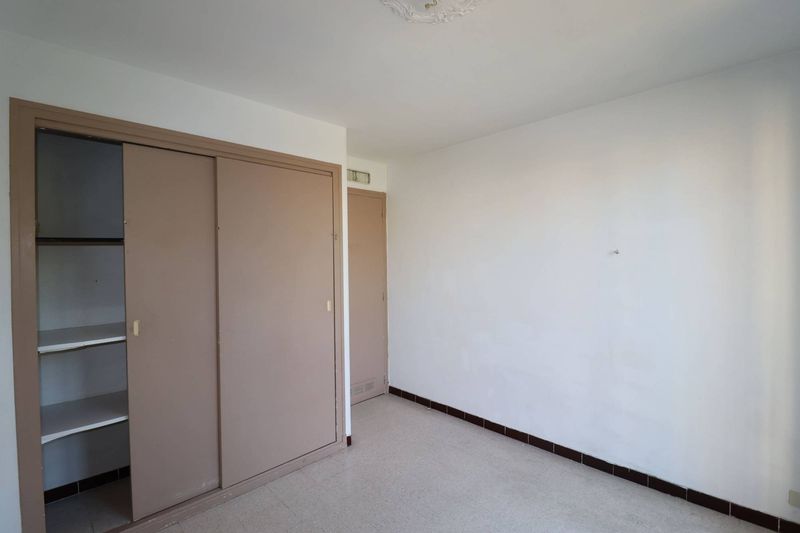 chambre  A louer appartement 3 pièces de 63,31 m2 13400 Aubagne