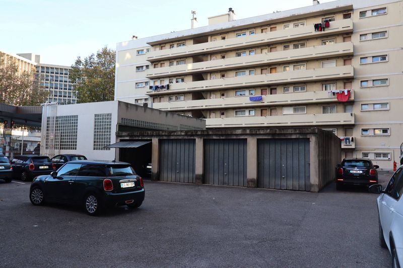 A louer appartement 4 pièces 61 m² Timone 13005 Marseille