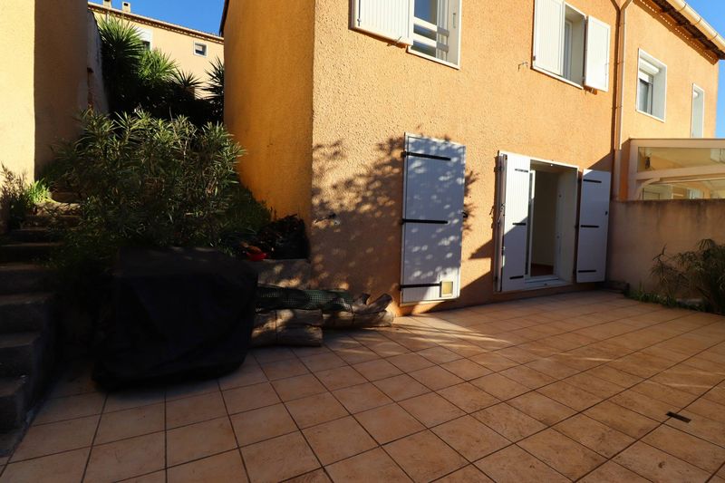 A louer Maison de ville 4 pièces de  70 m² avec terrasse de 47 m² 13127 Vitrolles