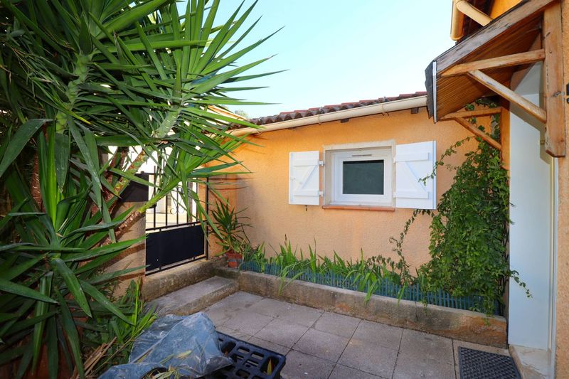 A louer Maison de ville 4 pièces de  70 m² avec terrasse de 47 m² 13127 Vitrolles