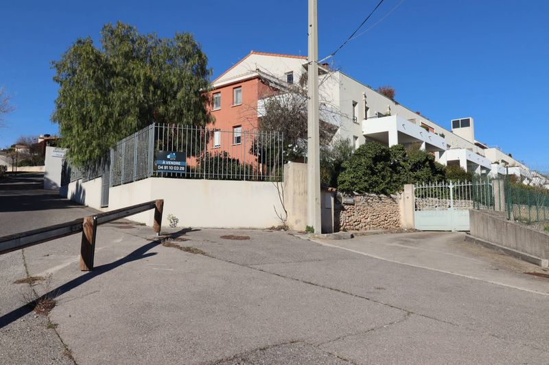 résidence 2015 A louer appartement 3 pièces 57 m² avec terrasse, place de parking privative et garage La Batarelle 13013 Marseille