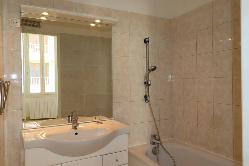 A louer T1 Baille Castellane 13006 Marseille