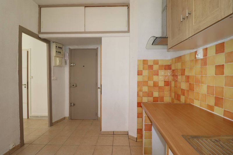 A louer T1 Baille Castellane 13006 Marseille