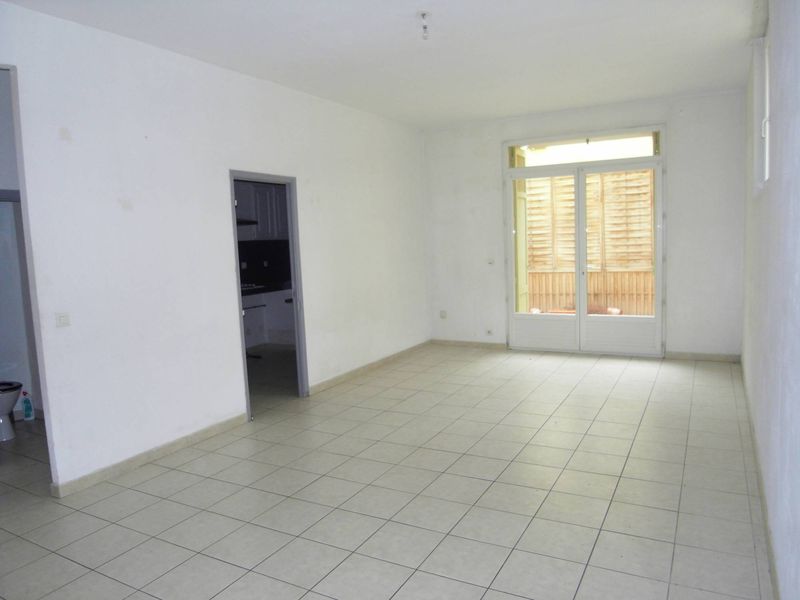 A louer 13004 Blancarde Maison de ville 3 pièces avec terrasse et stationnement