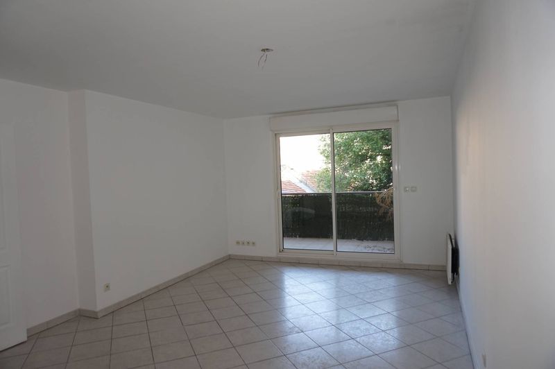 séjour Appartement à louer 3 pièce 72 m² terrasse Bas de Montolivet 13004 MARSEILLE 04