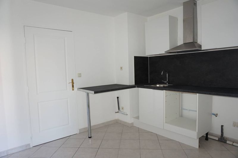 cuisine Appartement à louer 3 pièce 72 m² terrasse Bas de Montolivet 13004 MARSEILLE 04
