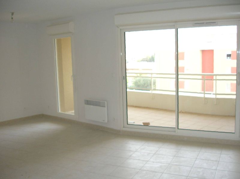 séjour A louer Appartement t3 avec terrasse et garage Fourragère / Saint Jean du désert  13012 Marseille