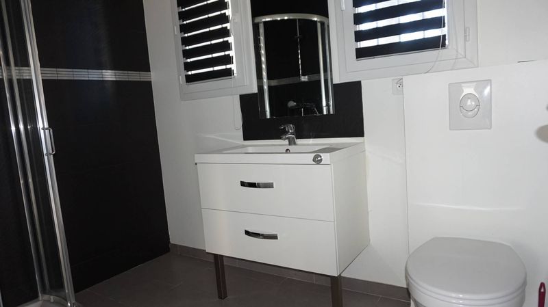 A la location ,Villa T5 4 chambres de 111 m² Beaumont 13012 Marseille