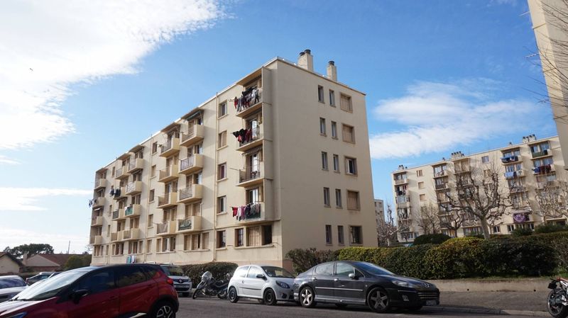 Provencia gestion, gestionnaire de votre patrimoine depuis plus de 20 ans vous présente à la location:  secteur Le Merlan 13014 proximité centre commercial  T4 de 65m² + cave
