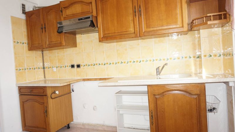 cuisine dans appartement 4 pièces secteur du Merlan 13014