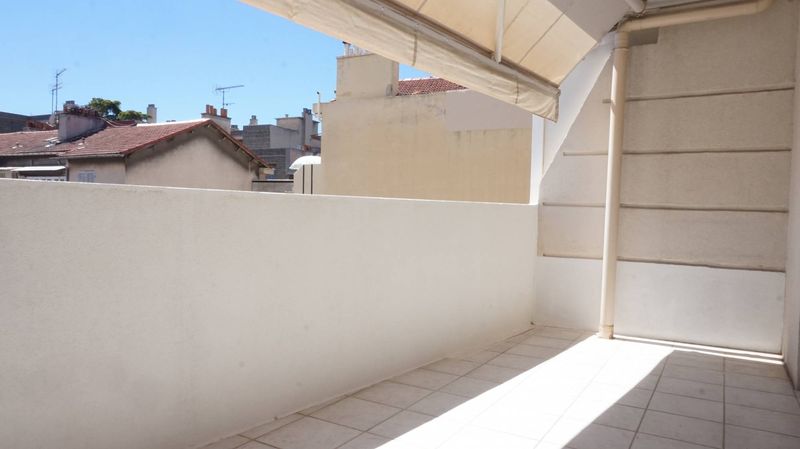 Bel appartement type 4 état neuf de 111 m² avec terrasse orientée SUD de 12 m²