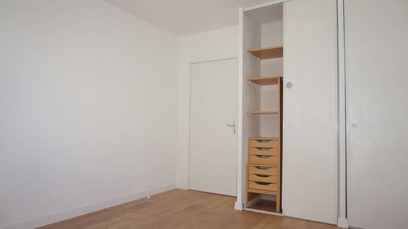 Rare à la location Appartement 4 pièces de 111 m² avec terrasse et garage Place Sébastopol 13004 Marseille
