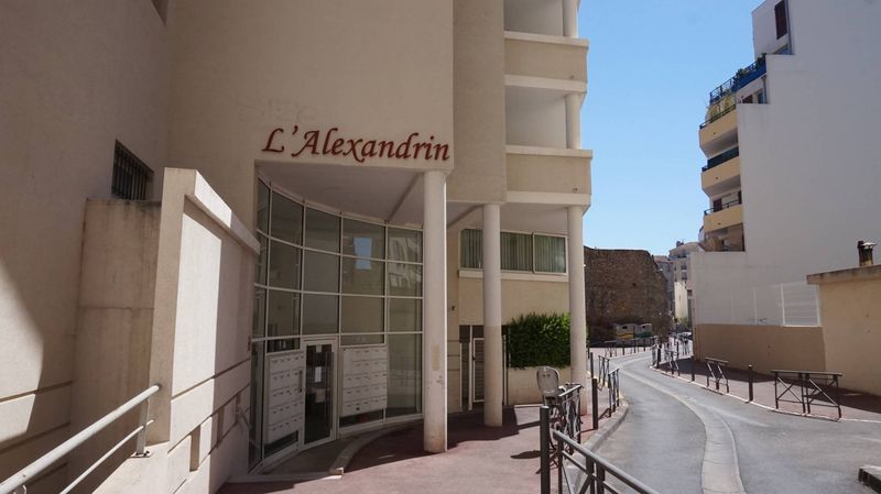 Rare à la location Appartement 4 pièces de 111 m² avec terrasse et garage Place Sébastopol 13004 Marseille