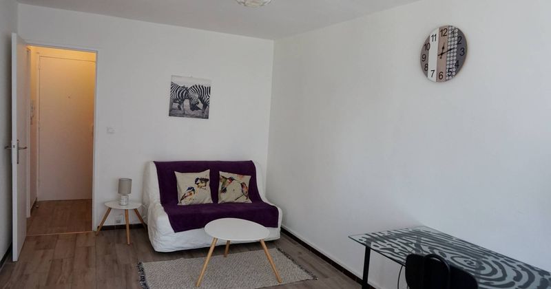 pièce principale A louer T1 Meublé secteur Timone 13005 Marseille