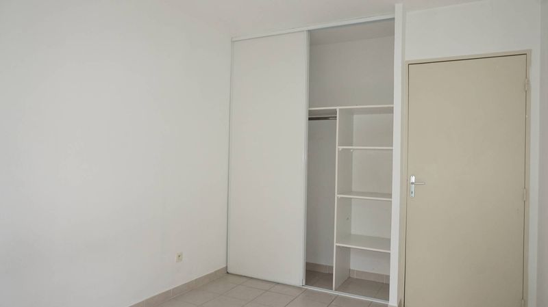 chabre avec placard à louer appartement type 3 duplex 13380 Plan de cuques
