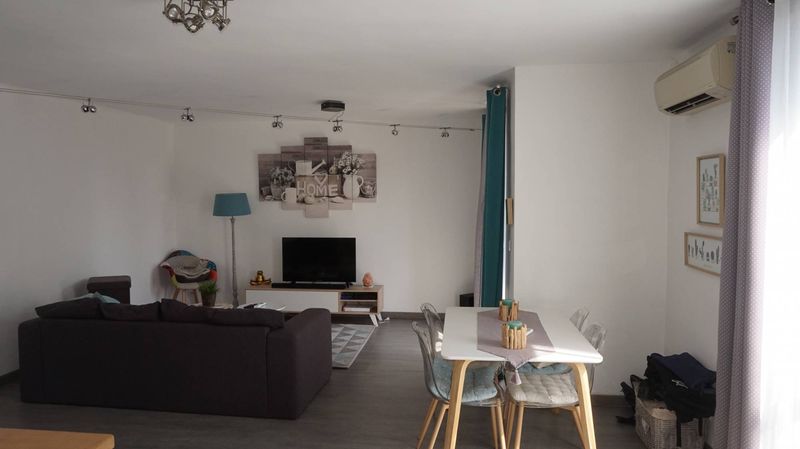 Provencia immobilier vous présente dans le secteur du 12ème arrondissement un appartement 2 pièces d'une superficie de 55.57 m².