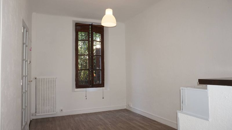 chambre. type 2 en duplax à louer 13006 Marseille