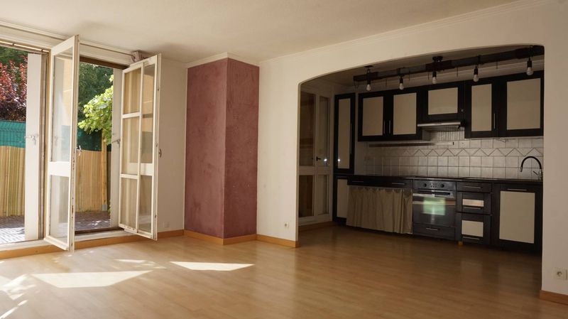 séjour lumineux T1/2 de 44 m² Croix Rouge