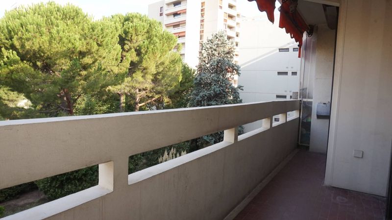 terrasse de 7 m² à louer appartement Parc Dessuard 13012 Marseille La fourragère