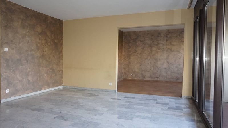 pièce à vivre à louer appartement 3 / 4 pièces de 82 m² 13012 Marseille La Fourragère
