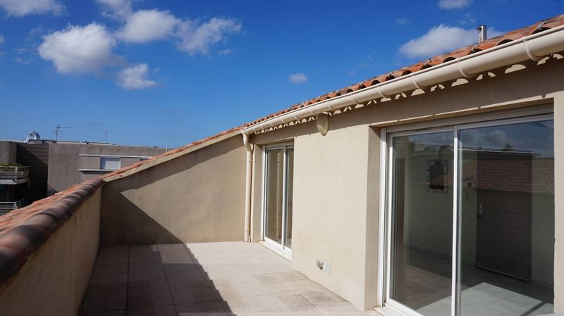 terrasse dernier étage Saint Barnabé proche métro 13012 Marseille