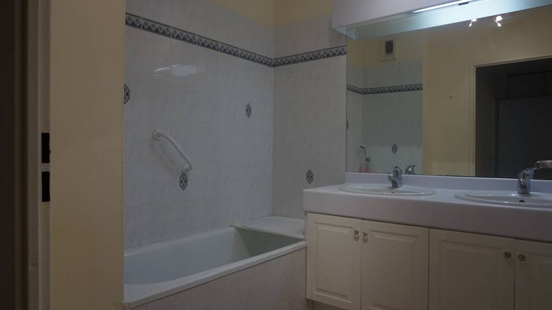 A louer 3 pièces 68.04 m² terrasse, garage et parking La Fourragère 13012 Marseille