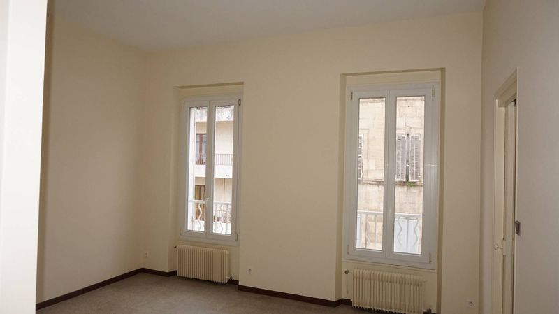 location appartement 13005 Marseille type 3