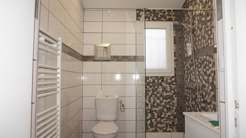 A louer Marseille 13011 Local professionnel