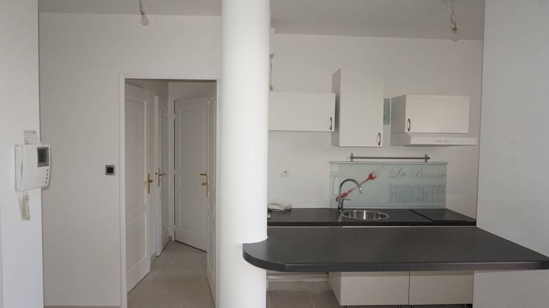 A la location appartement 2 pièces 38 m² avec terrasse et garage 13008 Marseille