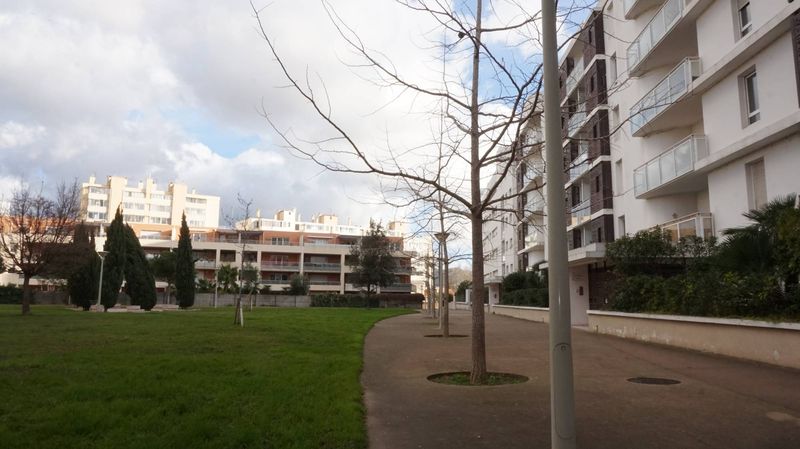 A la location appartement 2 pièces 38 m² avec terrasse et garage 13008 Marseille