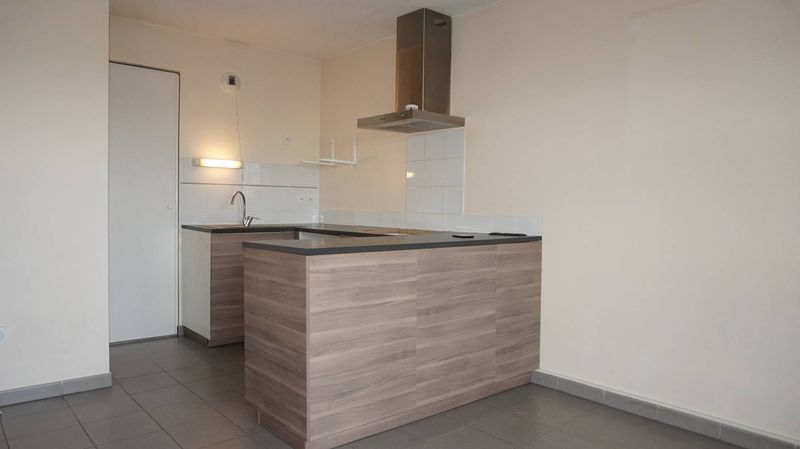 A louer Appartement 2 pièces 40 m² avec terrasse et garage Petit Bosquet / Malpassé 13013 Marseille