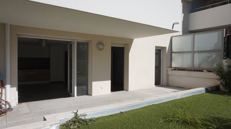 résidence neuve - A louer appartement 3 pièces en rez de jardin avec place de parking La pomme 13011 Marseille