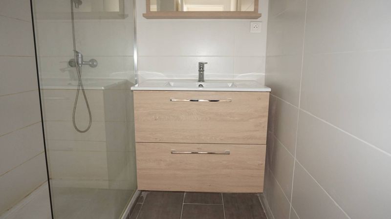 13012  Appartement 3 pièces de 65 m² avec terrasse - Les 3 Lucs  13012 Marseille