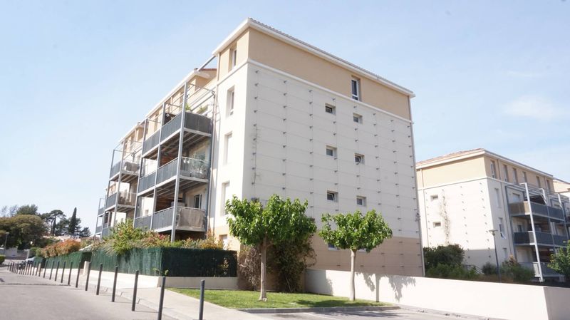 RESIDENCE A louer appartement 3 pièces 56 m 2 avec terrasse et parking double résidence récente Saint Julien 13012 Marseille