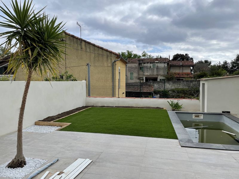 A la location appartement de 3 pièces avec jardin, piscine et garage 13012 Marseille