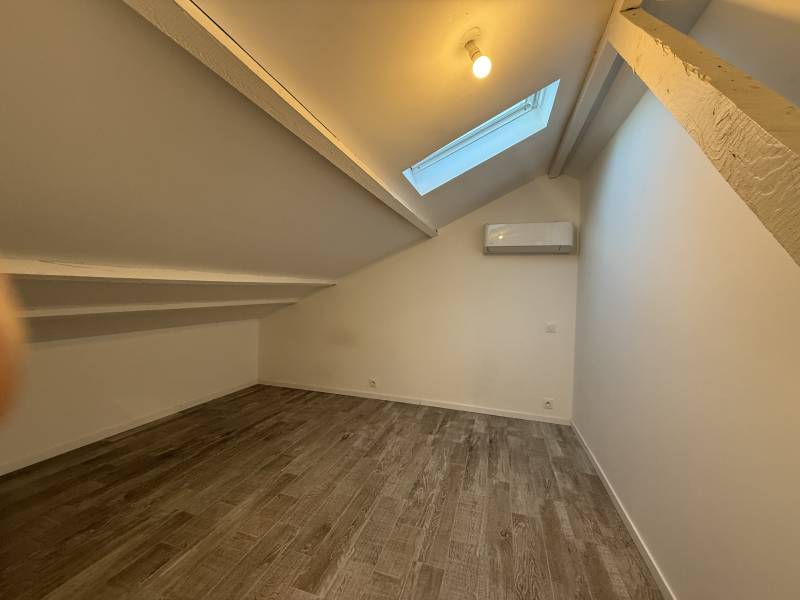 A louer appartement 4 pièces avec mezzanine et terrasse sur le secteur de Montolivet 13012 Marseille