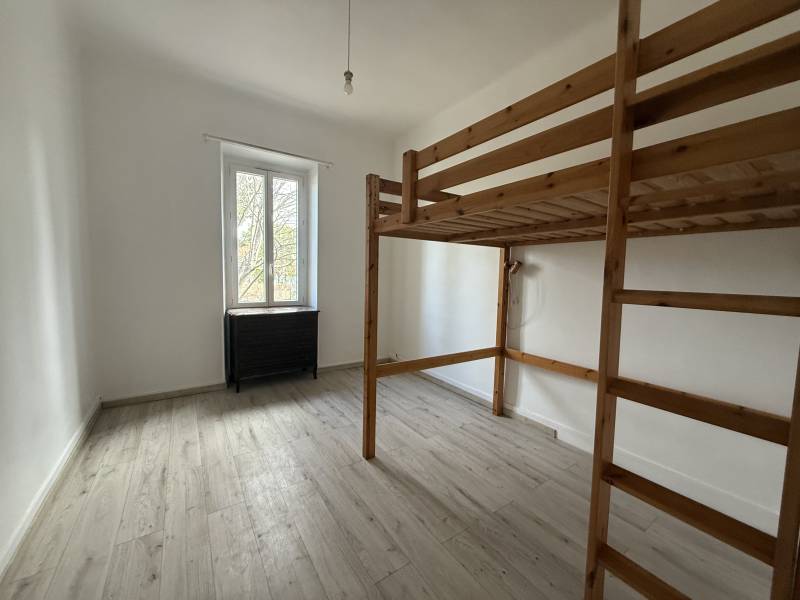 A la location grand appartement 3 pièces secteur Montolivet 13012 Marseille