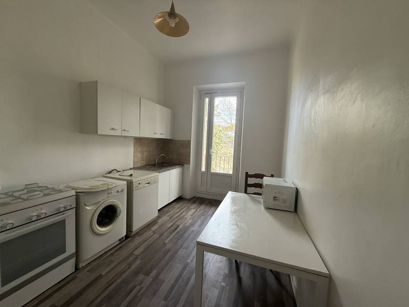 A la location grand appartement 3 pièces secteur Montolivet 13012 Marseille