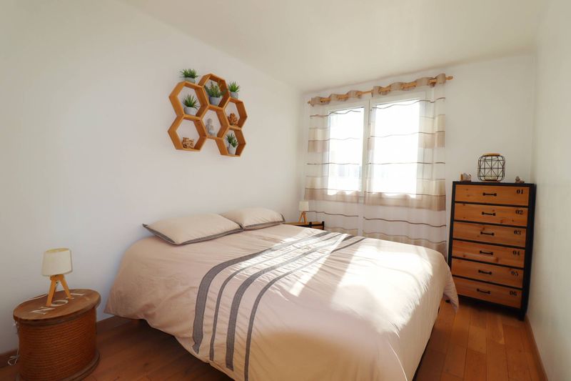 A louer appartement 3 pièces entièrement meublé Sainte Marguerite 13009 Marseille