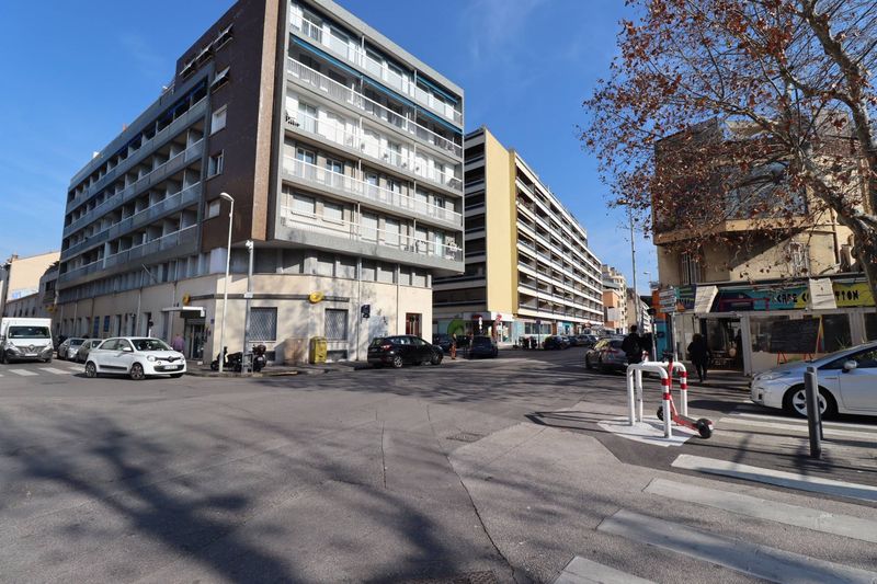 Location meublée 13005 Marseille appartement 3 pièces 67 m²