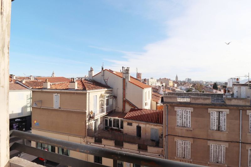 A louer centre du village de Saint Barnabé appartement 1 pièce 13012 Marseille