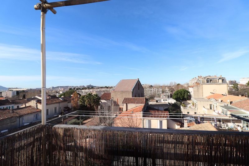 A louer centre du village de Saint Barnabé appartement 1 pièce 13012 Marseille