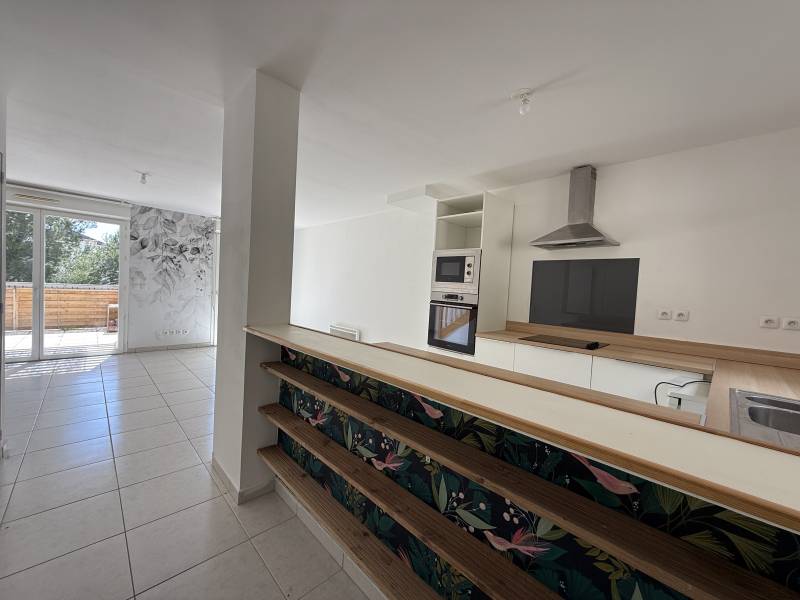 À louer – Maison T4 avec terrasse, jardinet et parkings – Marseille 14e (Sainte-Marthe)