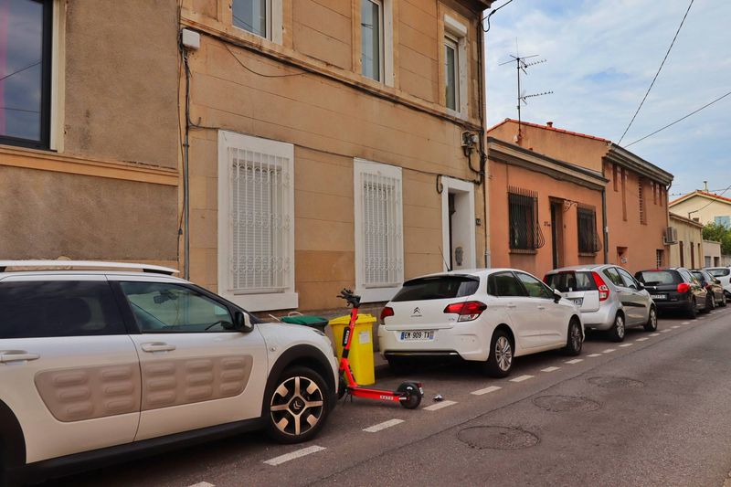 rue A louer appartement meublé 2 pièces de 35 m² à proximité du centre du village de Saint Barnabé 13012 Marseille