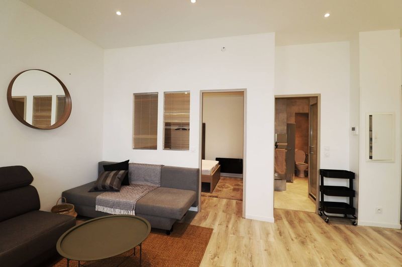séjour A louer appartement meublé 2 pièces de 35 m² à proximité du centre du village de Saint Barnabé 13012 Marseille
