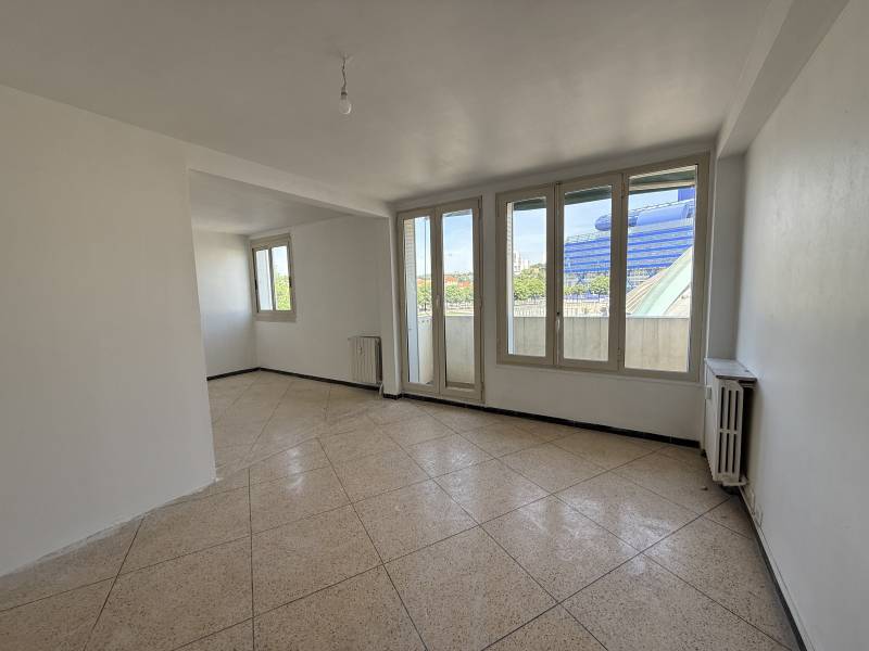 A louer Marseille 4e – Secteur Chartreux / Dôme – T4/5 de 78,83 m² avec balcon et cave