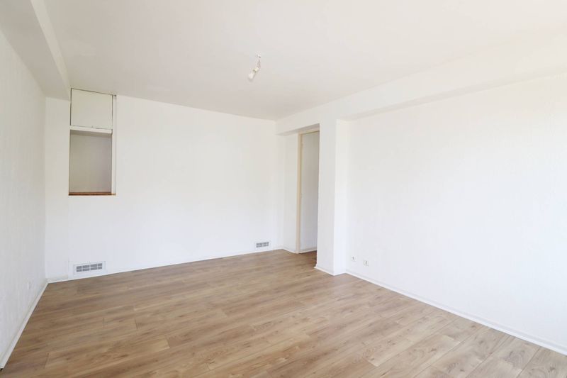 A louer T3 66 m² rénové en plein cœur du village de Saint Barnabé 13012 Marseille